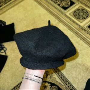 Brandy Melville Beret